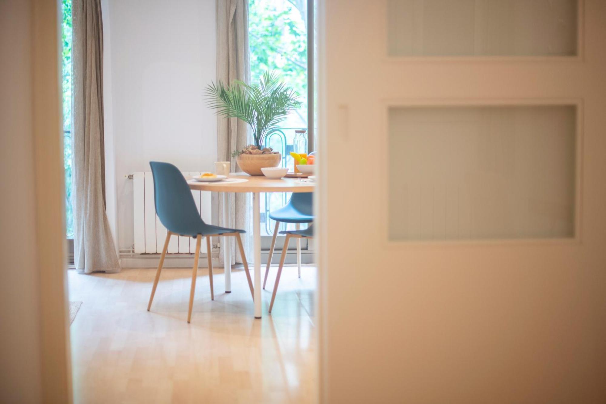 One Bedroom Apartment In Carrer Arago - Barcelona — Fotos 3
